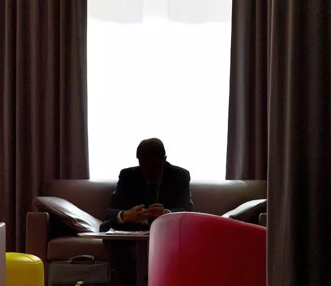 هتل Mercure Villefranche Sur Saône