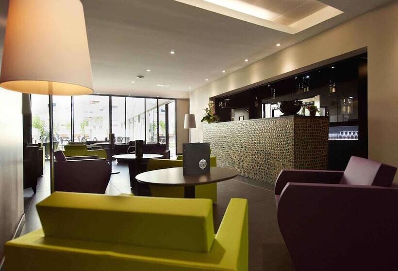 هتل Mercure Villefranche Sur Saône