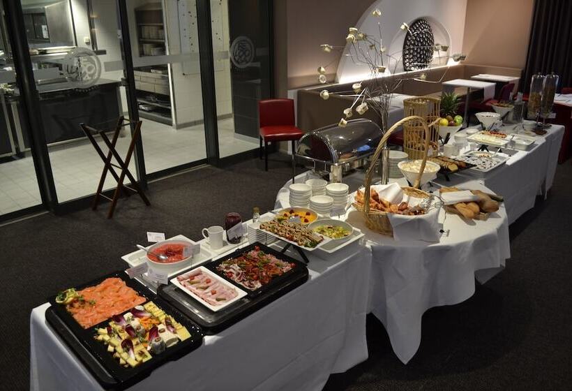 هتل Mercure Villefranche Sur Saône