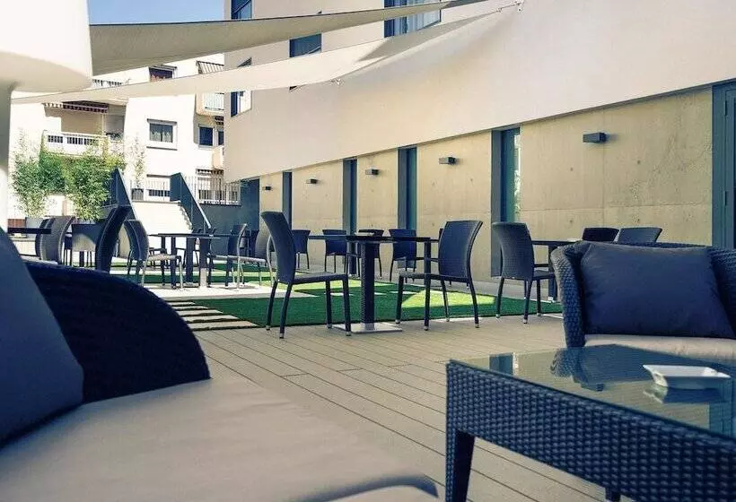 هتل Mercure Villefranche Sur Saône