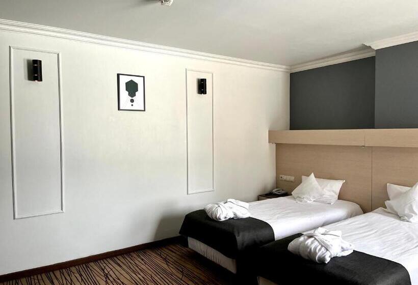 בית מלון כפרי Natura Residence Business & Spa