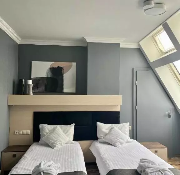 هتل Natura Residence Business & Spa