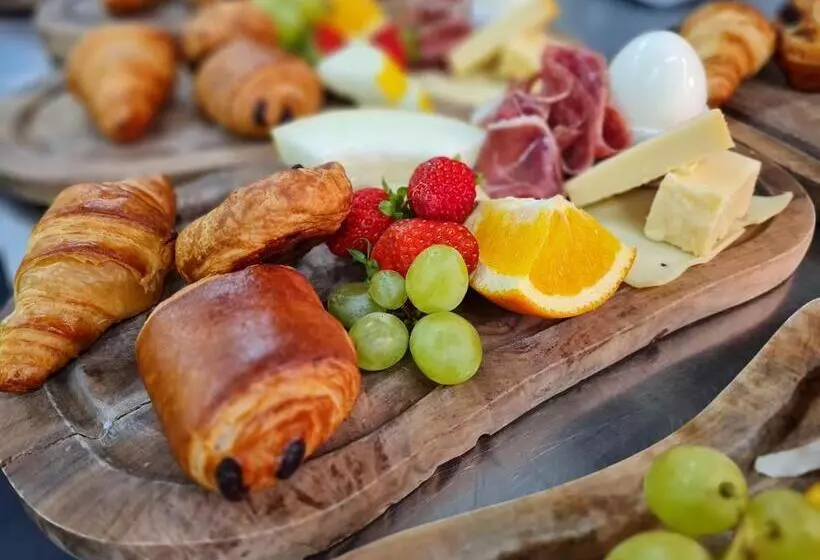 Hotelli Plas Nanteos Mansion