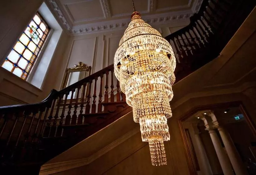 Hotelli Plas Nanteos Mansion