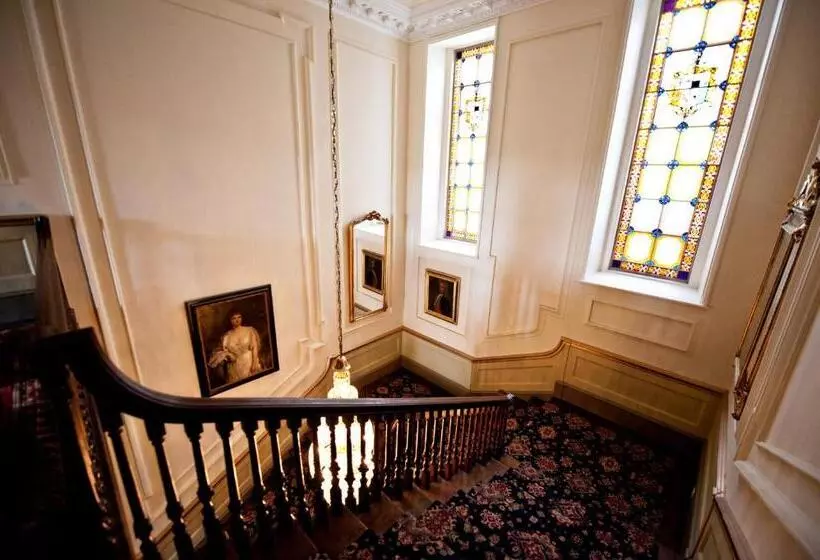 Hotelli Plas Nanteos Mansion