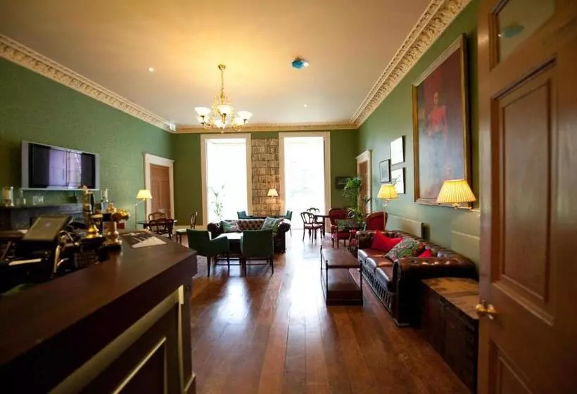 Hotelli Plas Nanteos Mansion