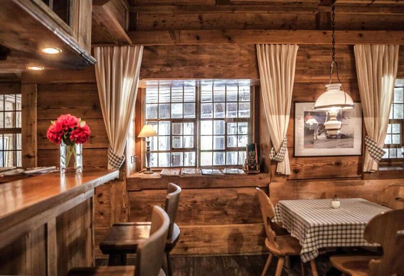 בית מלון כפרי Schonegg