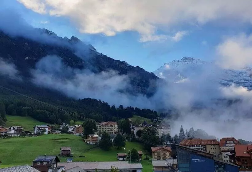 בית מלון כפרי Schonegg