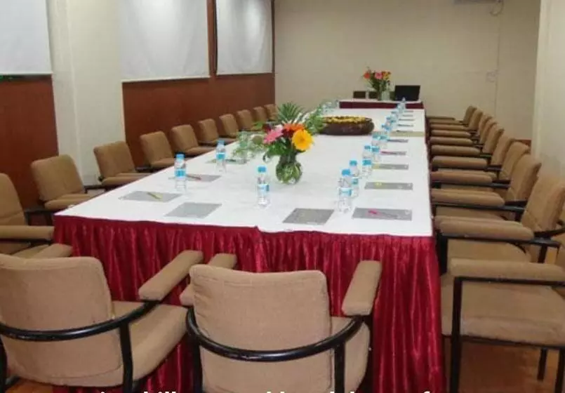 Hotel Sunrise Hill Resort