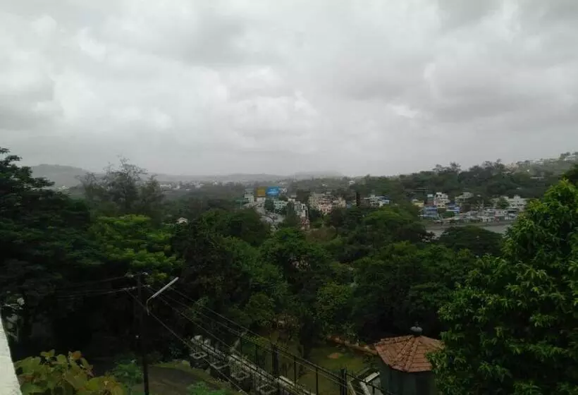 酒店 Sunrise Hill Resort