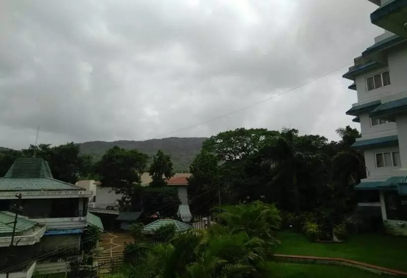 Hotel Sunrise Hill Resort