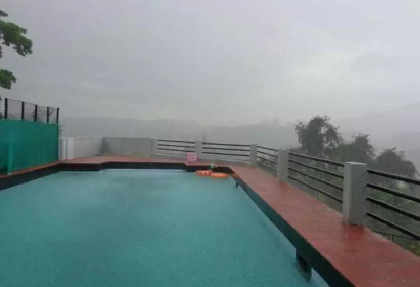 Hotel Sunrise Hill Resort