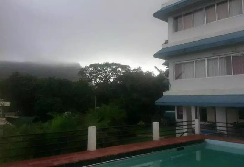 Hotel Sunrise Hill Resort