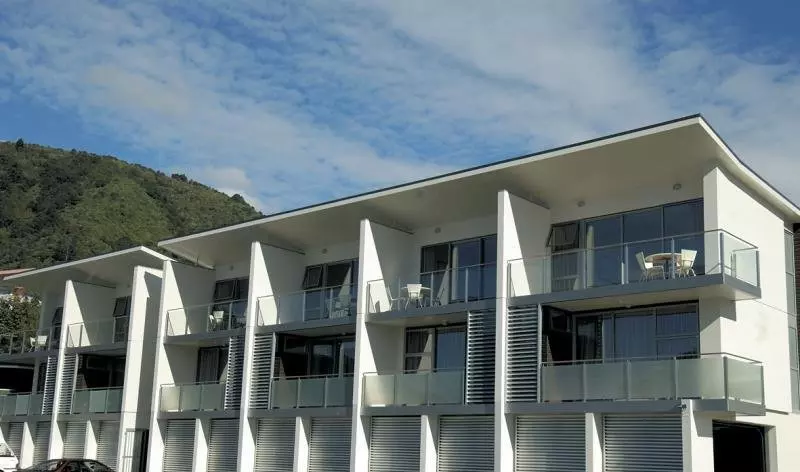 酒店 The Moorings Apartments