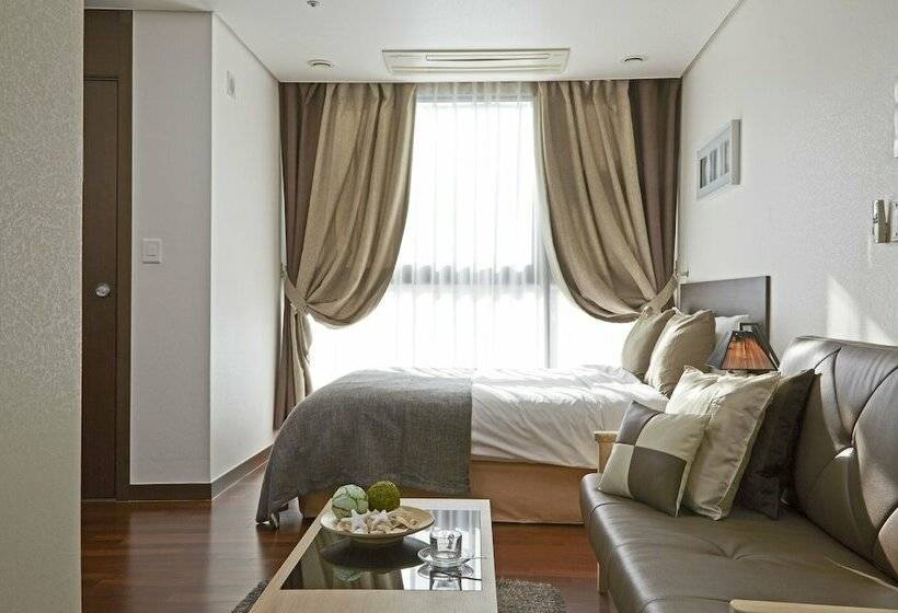 Brown Suites Residence