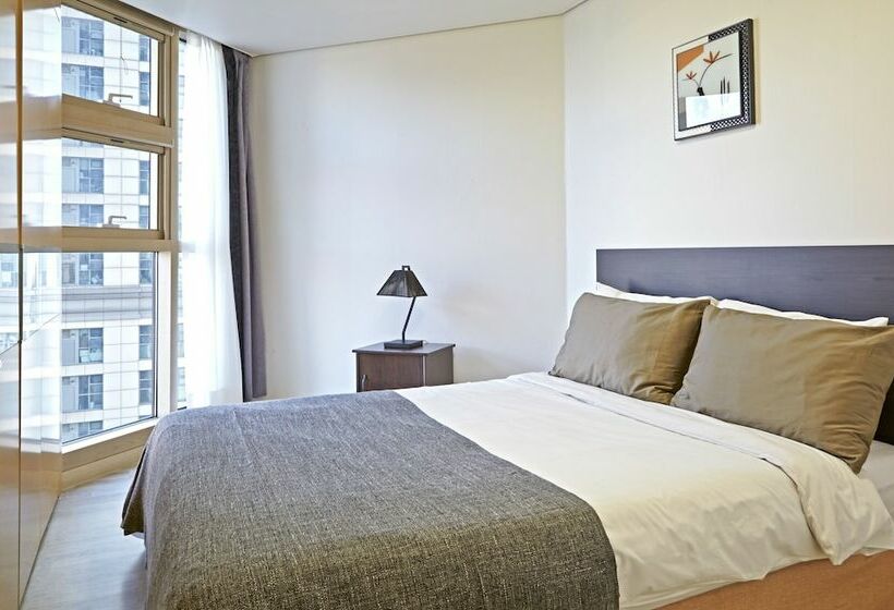 Brown Suites Residence