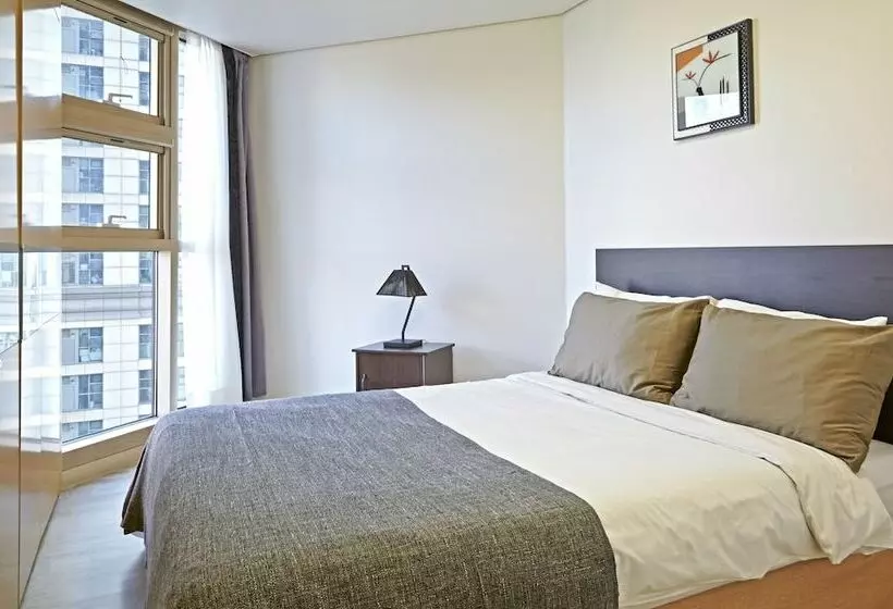 Brown Suites Residence