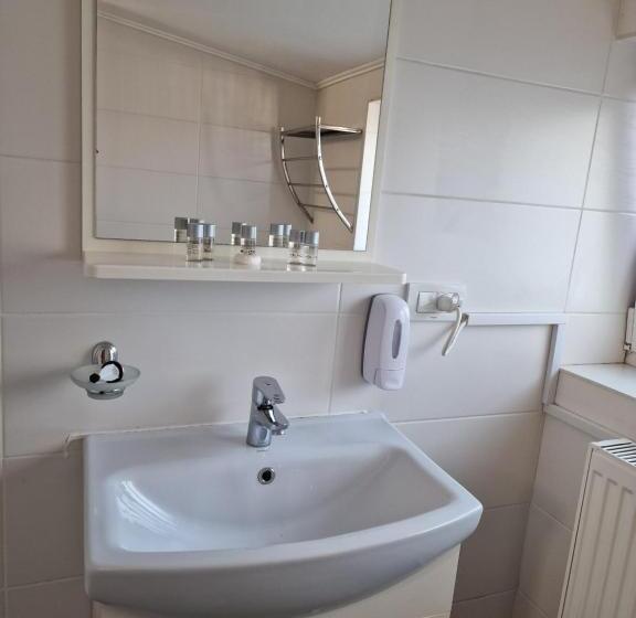 تختخواب و صبحانه Stay Inn Rediu