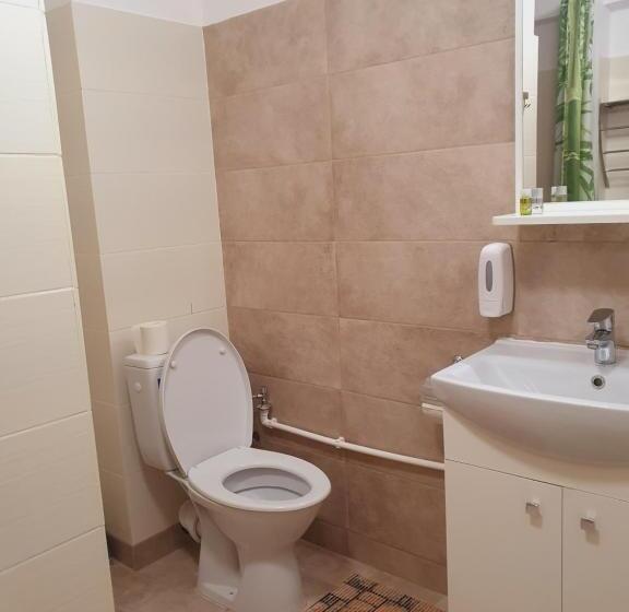 تختخواب و صبحانه Stay Inn Rediu