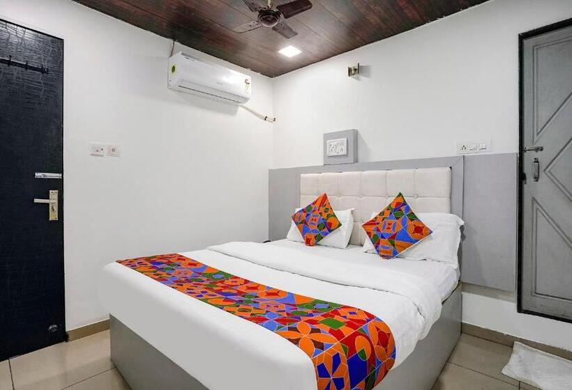 בית מלון כפרי Fabexpress Park Residency Nr Mumbai International Airport