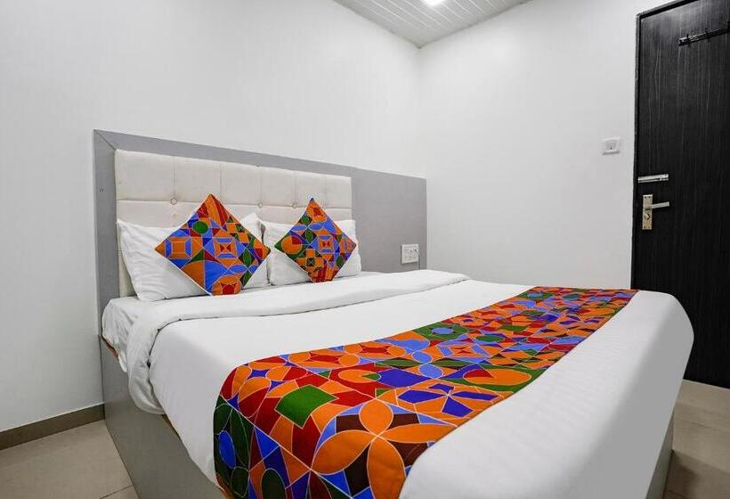 בית מלון כפרי Fabexpress Park Residency Nr Mumbai International Airport