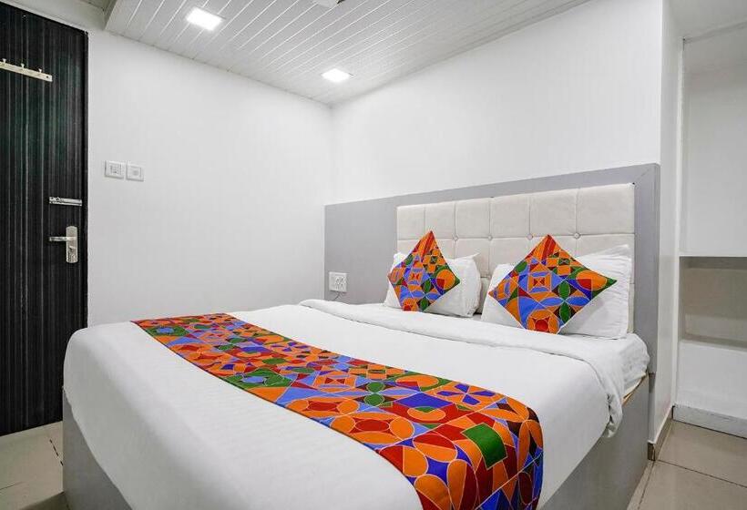 בית מלון כפרי Fabexpress Park Residency Nr Mumbai International Airport