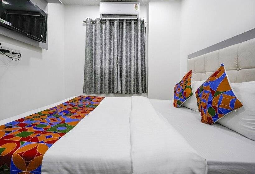 בית מלון כפרי Fabexpress Park Residency Nr Mumbai International Airport