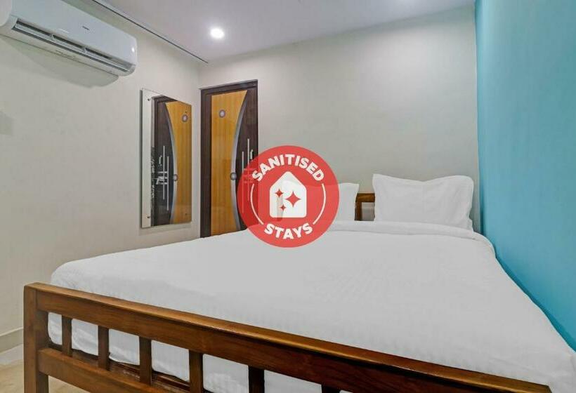 בית מלון כפרי Oyo 85160 Sri Vasudha Residency