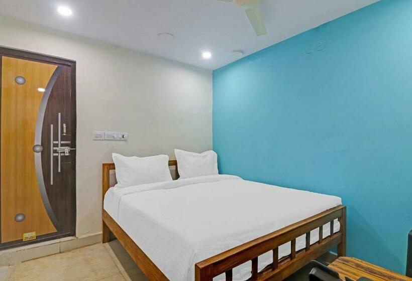 בית מלון כפרי Oyo 85160 Sri Vasudha Residency