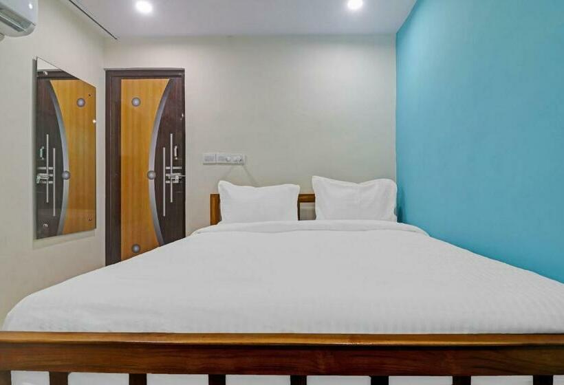 בית מלון כפרי Oyo 85160 Sri Vasudha Residency