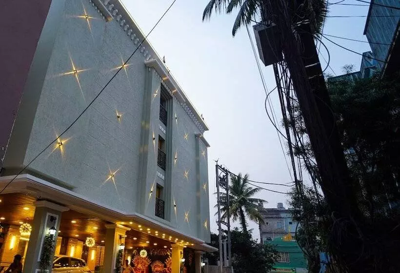 ホテル The Adventure Luxury