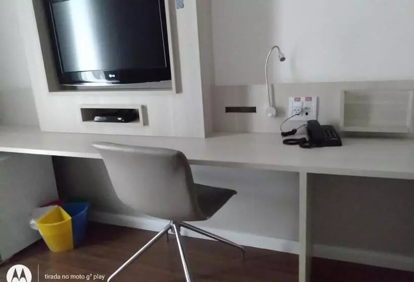 Mercure Flat Particular