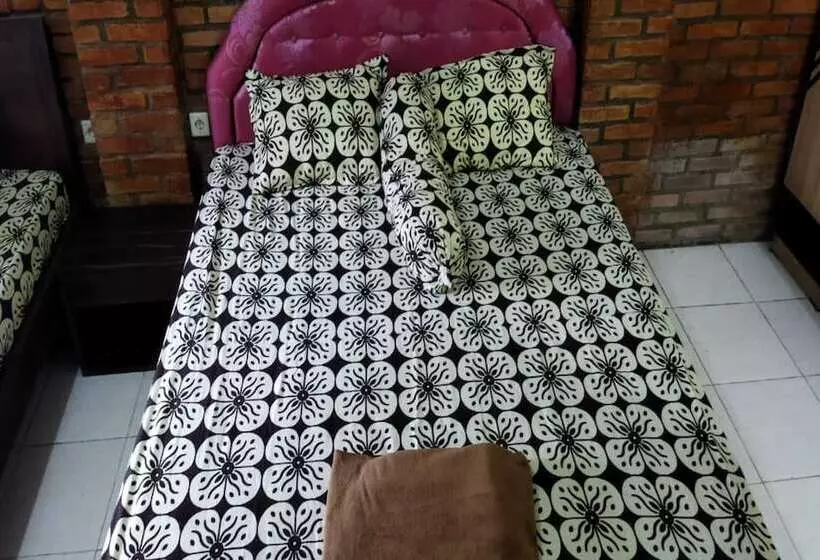 پانسیون Borobudur Kampung Homestay  Gumbiro
