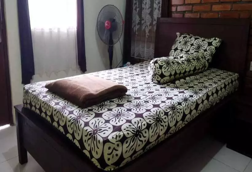 پانسیون Borobudur Kampung Homestay  Gumbiro