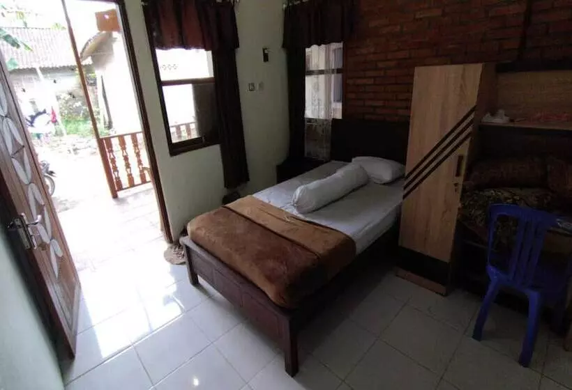 پانسیون Borobudur Kampung Homestay  Gumbiro