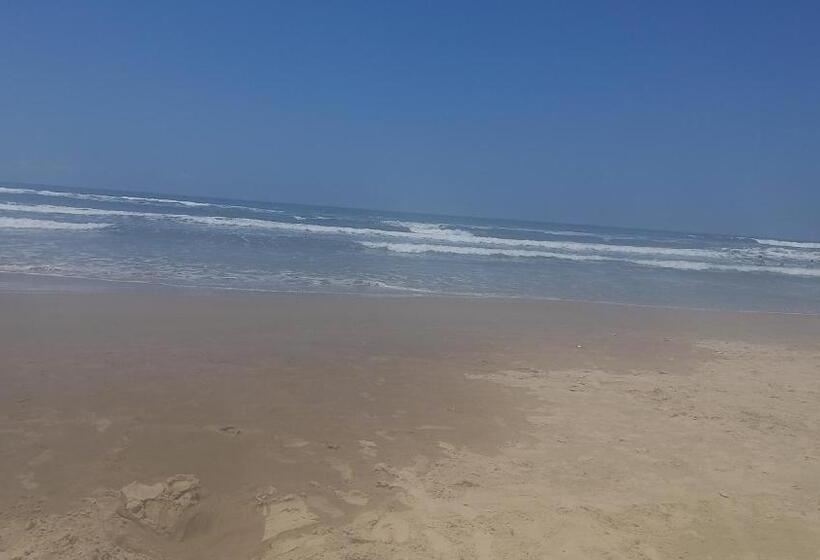 ペンション Recanto Das Pedras   Casa Pedra Portuguesa   Com Vista Para O Mar