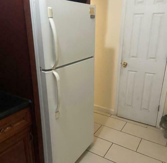 膳宿费 A Beautiful Room In Queens