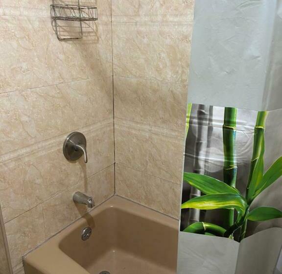 膳宿费 A Beautiful Room In Queens