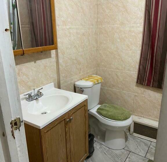 膳宿费 A Beautiful Room In Queens