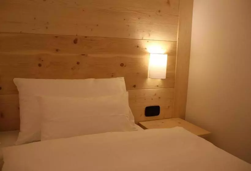 ペンション La Lum De Roisc