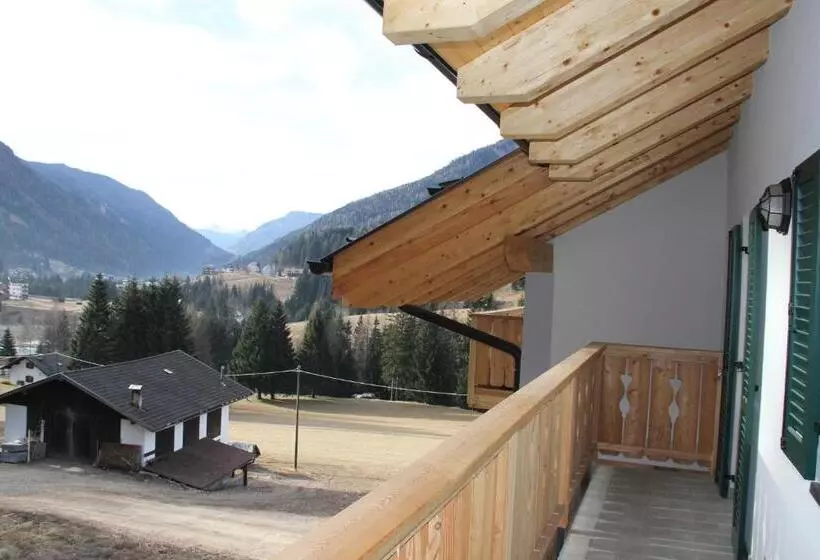 ペンション La Lum De Roisc