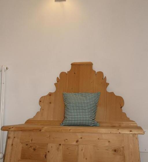 膳宿费 La Lum De Roisc