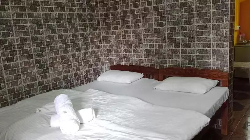 ペンション Selfia Guest House