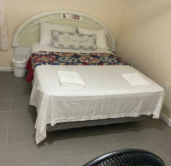 膳宿费 A Delightful Room In Queens