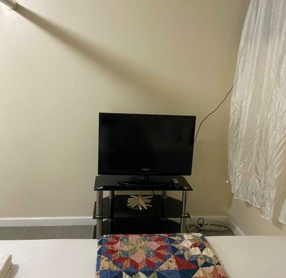 膳宿费 A Delightful Room In Queens