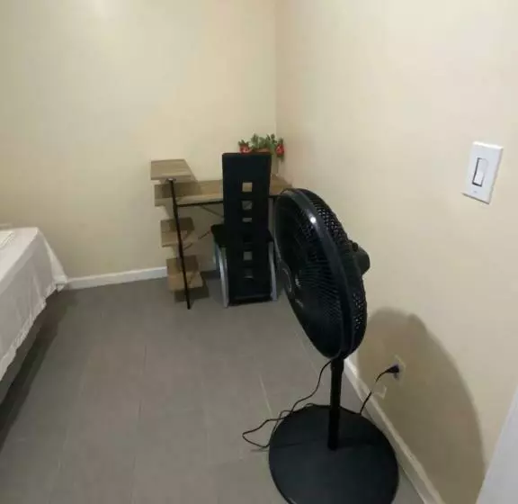 پانسیون A Delightful Room In Queens