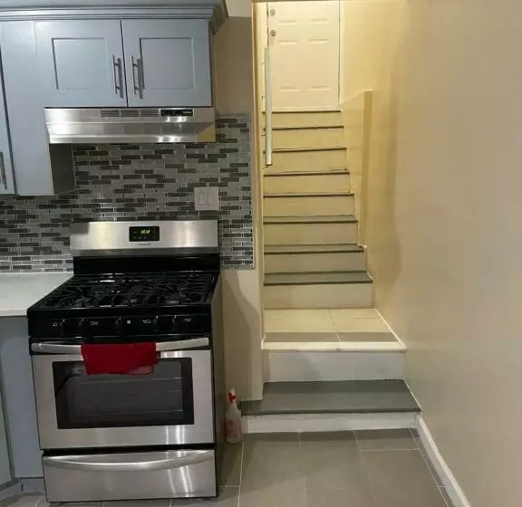 پانسیون A Delightful Room In Queens