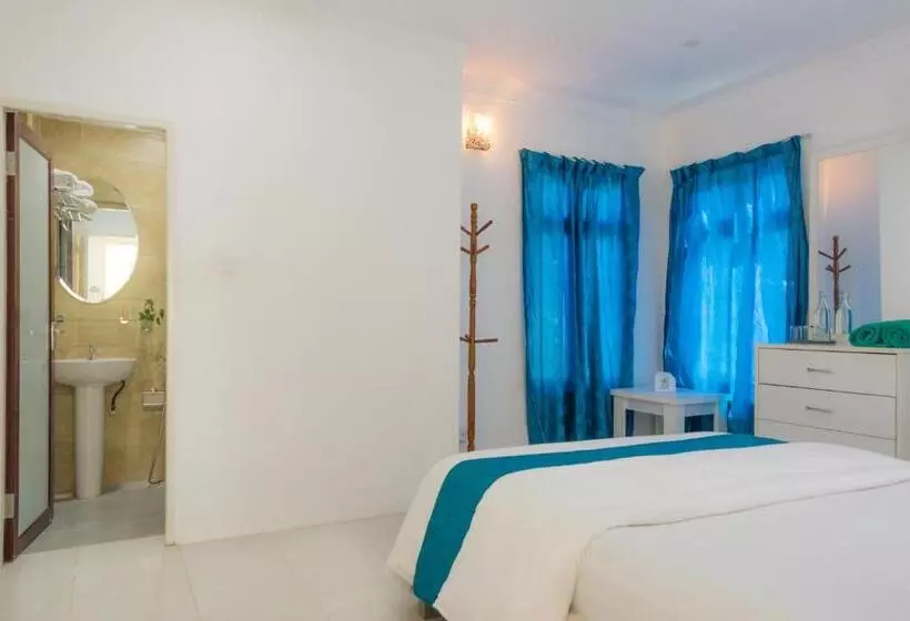 پانسیون Palm Gate Maldives