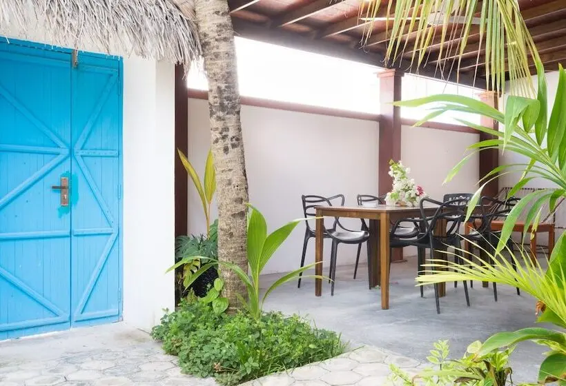 پانسیون Palm Gate Maldives