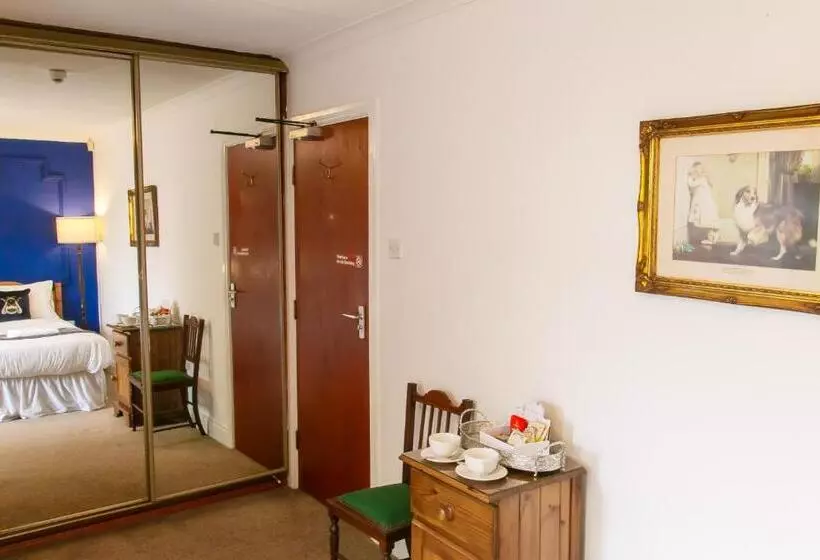 ペンション The Mayfield Apartment